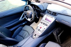 Lamborghini Aventador LP700-4 Roadster interior