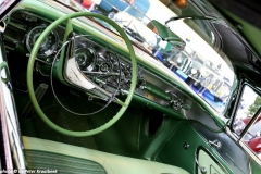 1958 Pontiac Bonneville Custom Tri-Power Sport Coupedashboard interior
