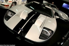 2005 Ford GT front