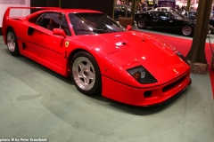 Ferrari F40 side front