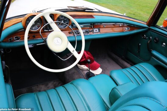 Mercedes-Benz-300-SE-Cabriolet-W-112-at-2019-Bad-Bentheim-Kurpark-Classic-Car-Meeting-photo-by-peter-kraaibeek