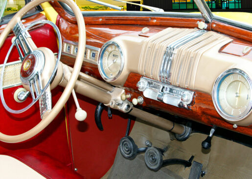 1947-mercury-eight-convertible-dashboard-photo-by-peter-kraaibeek