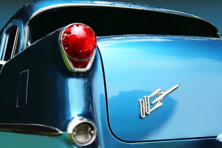 American Tailfins & Taillights 1 1954 Oldsmobile Rocket 88 - photo by Peter Kraaibeek