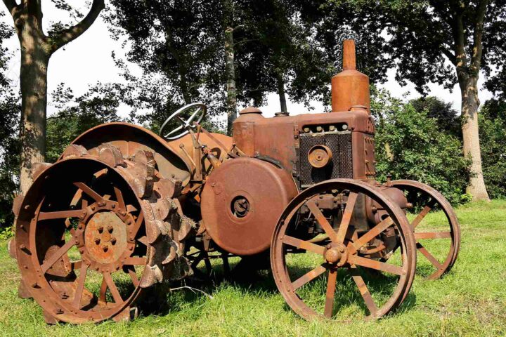 Classic Tractors & Farm Machinery - A Century of Iron, Steam and Diesel 9 1928 Lanz HR 4 rusty classic tractor side view - photo by Peter Kraaibeek