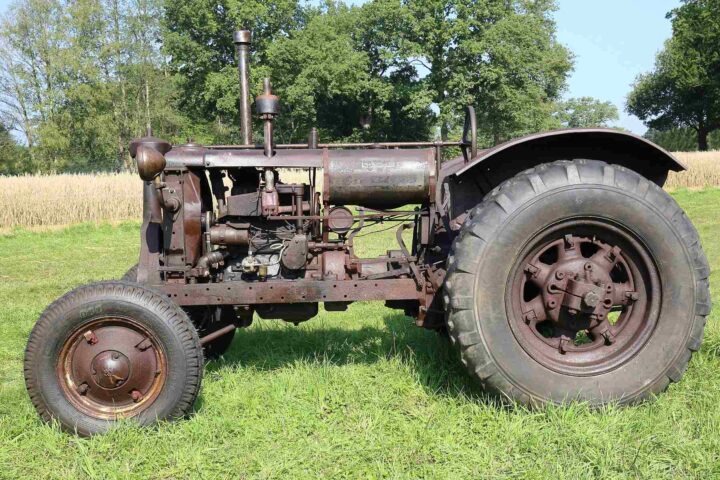 Classic Tractors & Farm Machinery - A Century of Iron, Steam and Diesel 16 1940 IHC McCormick-Deering F-12G rusty classic tractor - photo by Peter Kraaibeek
