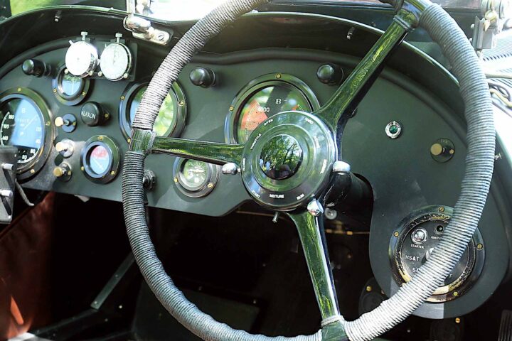 1949 Bentley Special Mk VI 3/8 dashboard and cockpit