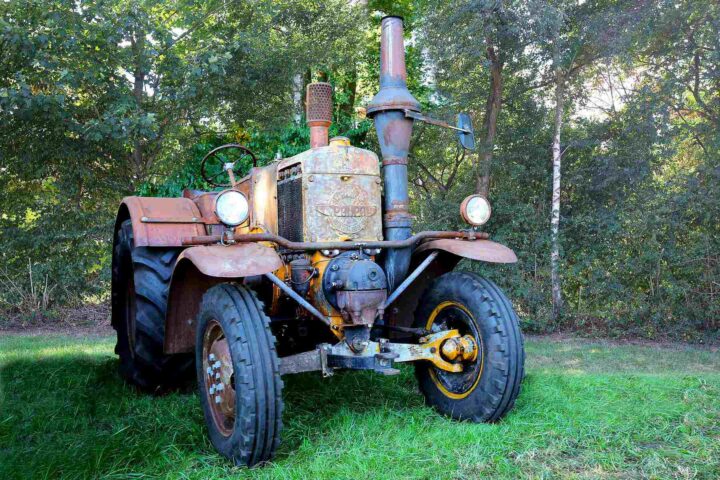 Classic Tractors & Farm Machinery - A Century of Iron, Steam and Diesel 31 1954 I.A.M.E. EL PAMPA T01 Industria Argentina rusty tractor - photo: Peter Kraaibeek Art Gallery